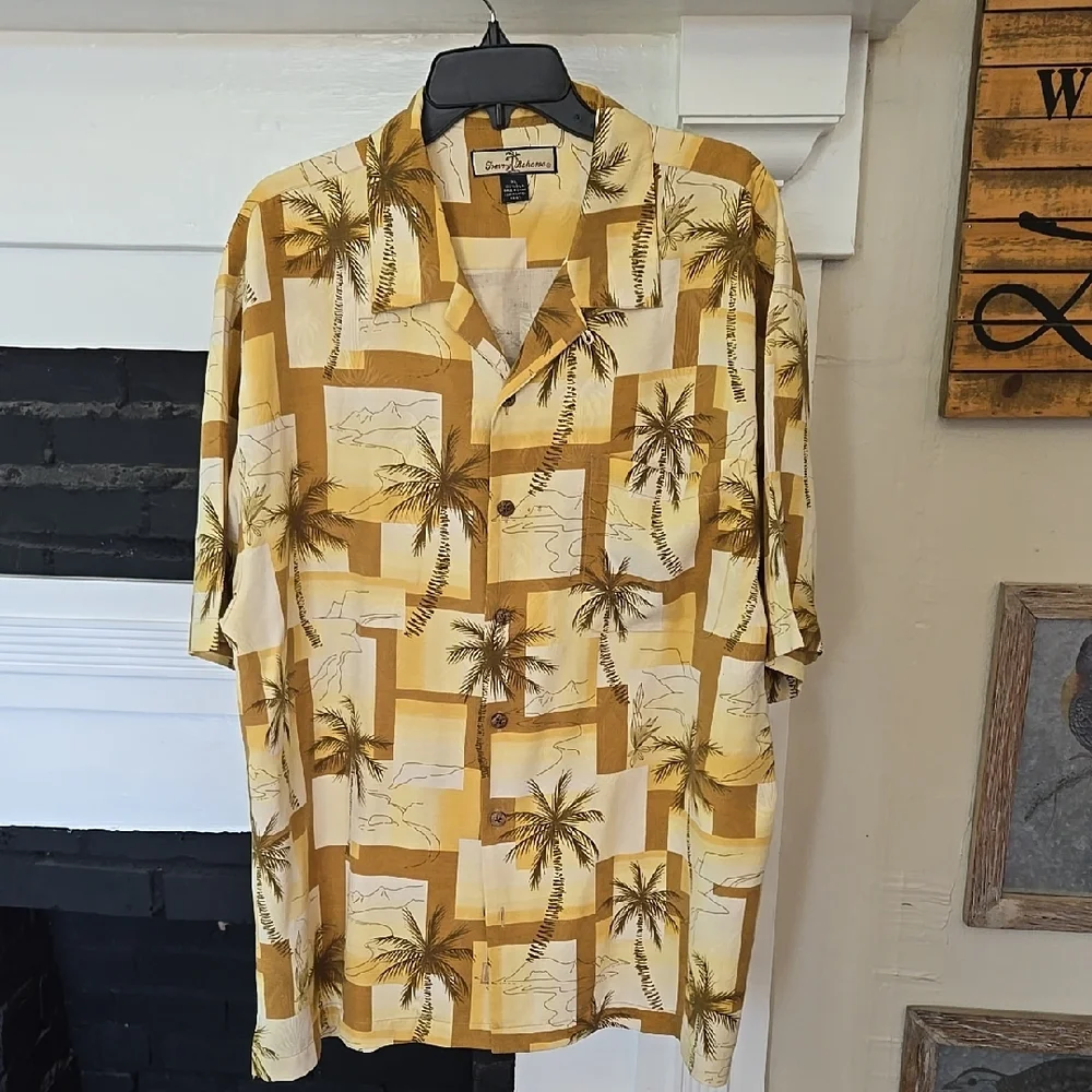 Tommy Bahama Yellow Palm Tree Shirt - Picture 1 of 10